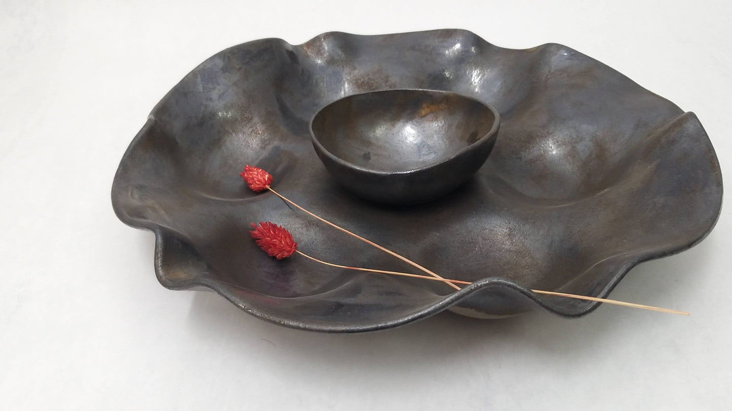 Rippled round Seder Plate black rust bronze blue tints integral mid bowl