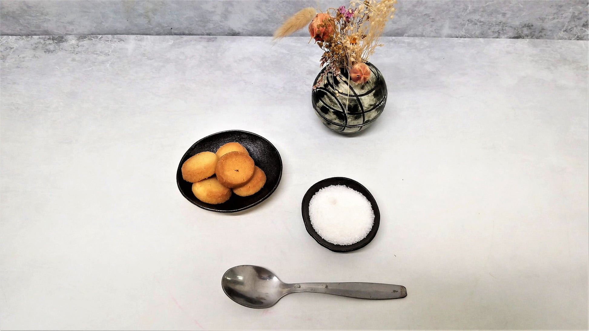 Ceramic serving set