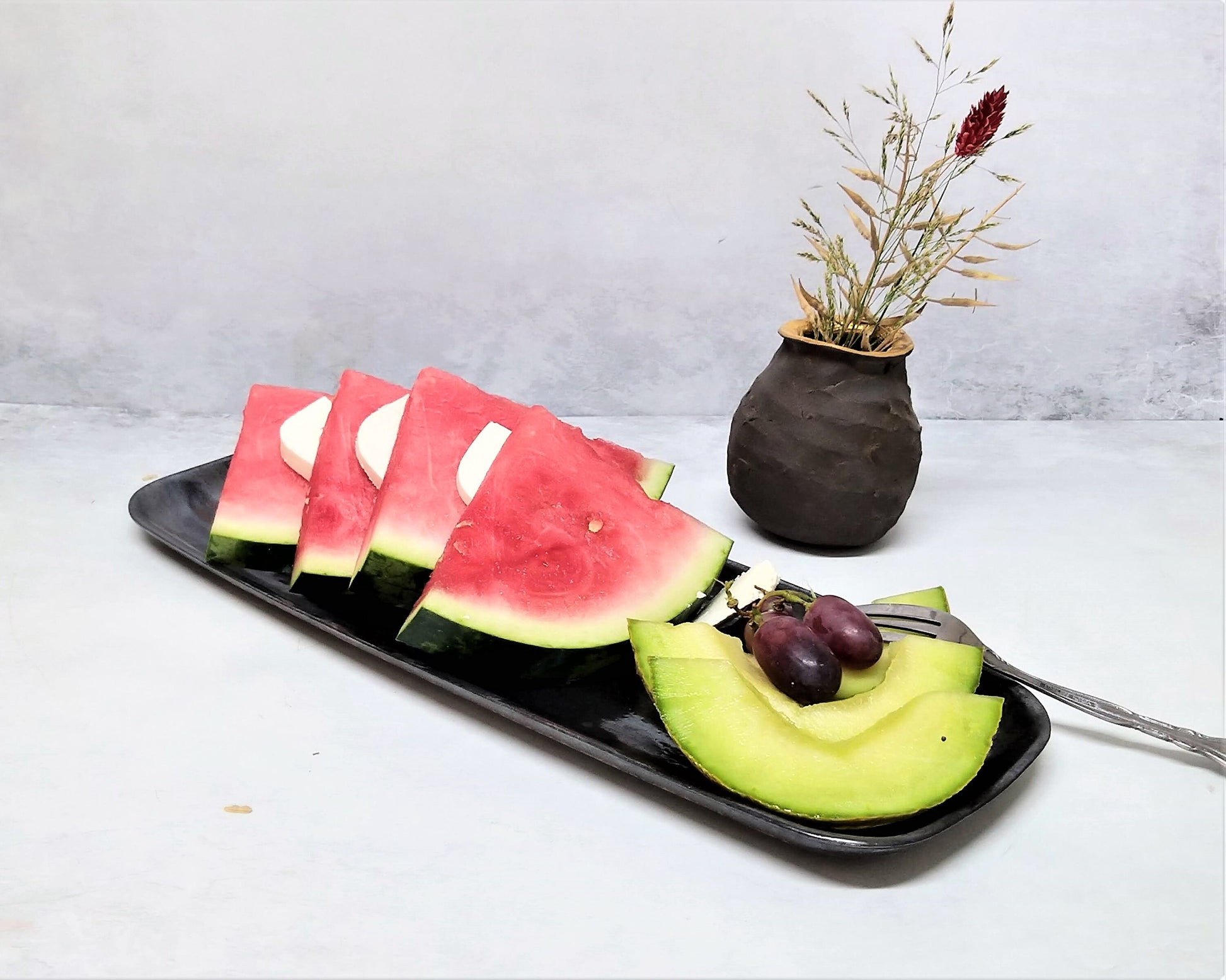 Long serving tray