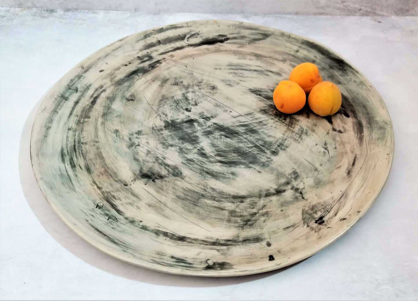 Ceramic pizza tray