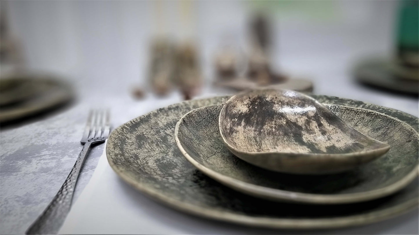 Ceramic Unique Plate Set