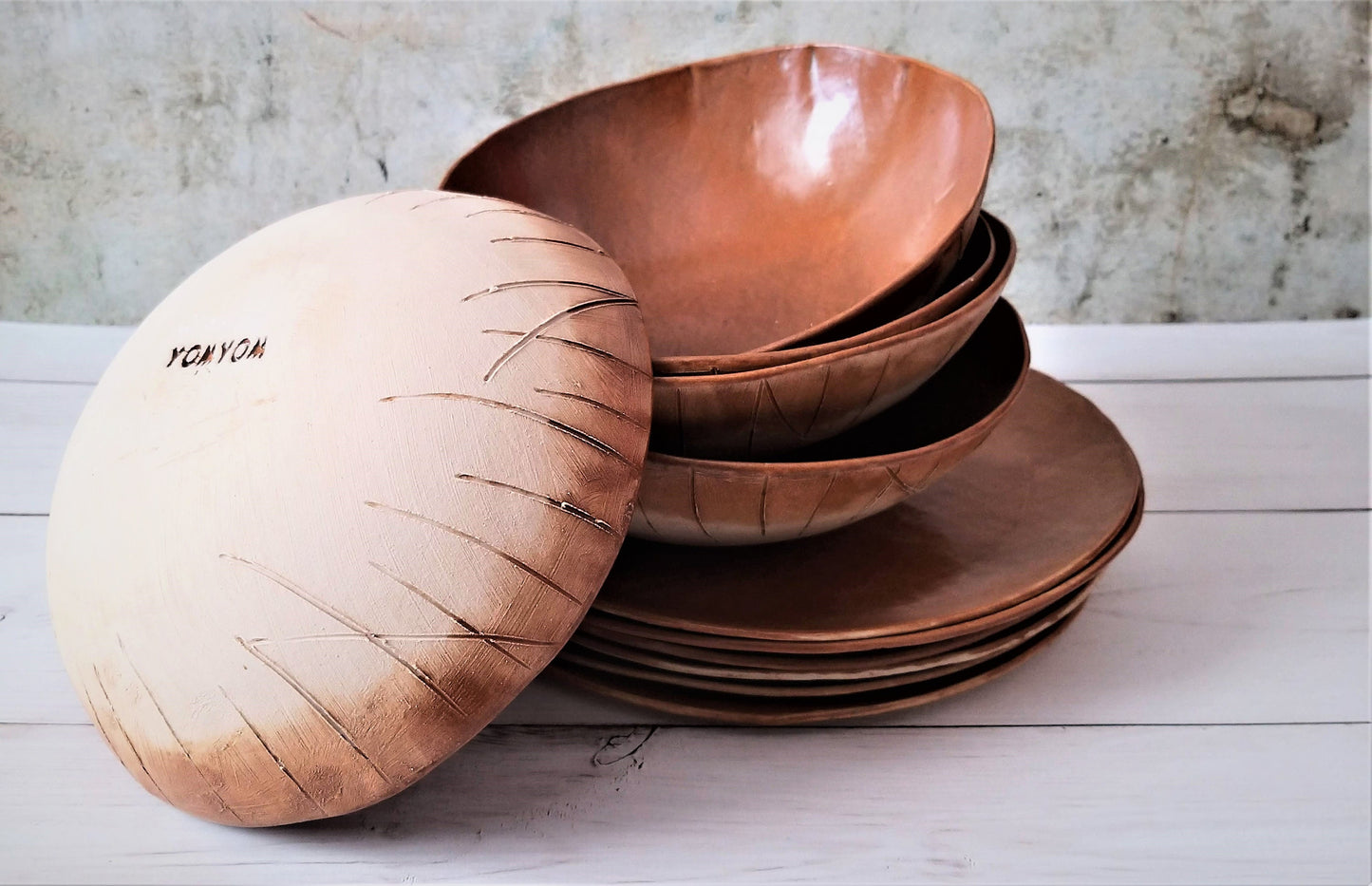 Rustic Stoneware Brown Dinnerware Set - A Modern Ceramic Dish Set