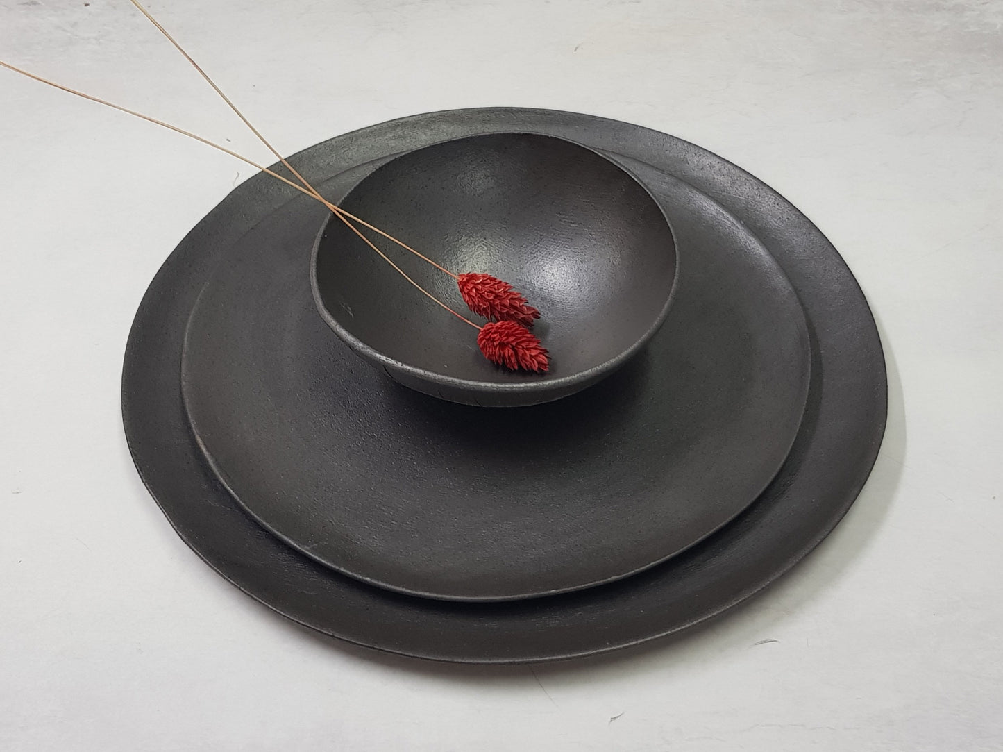 Modern Black Matte Dishes