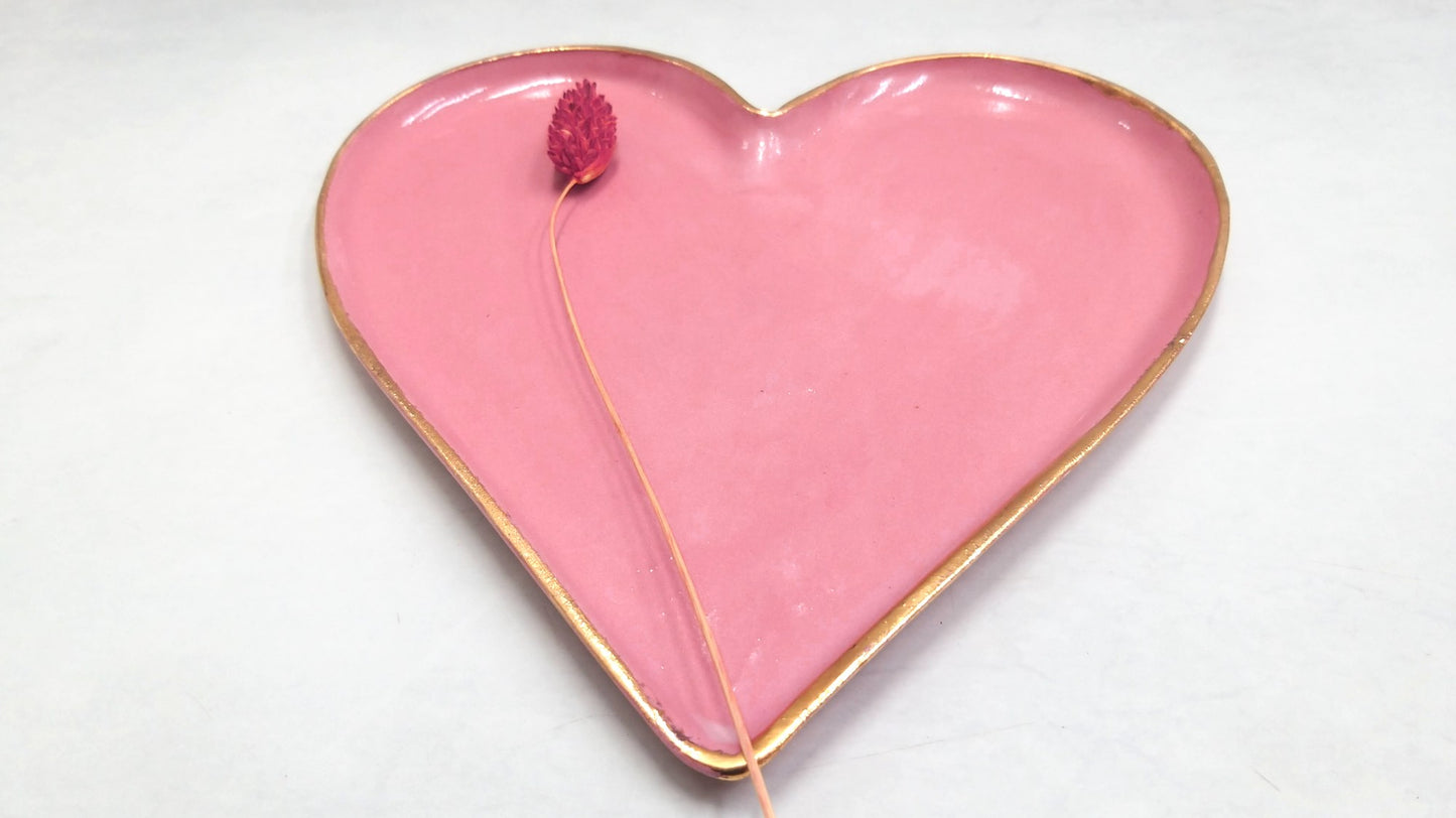 Pink gold heart shape ceramic plate 