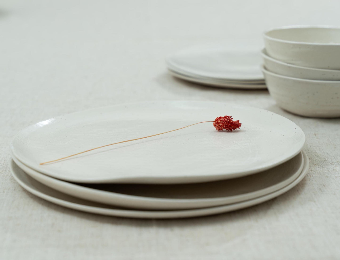 Minimalist dinnerware with natural textures