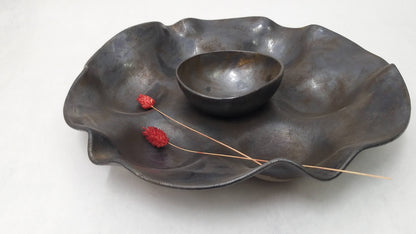 Rippled round server black rust bronze blue tints integral mid bowl