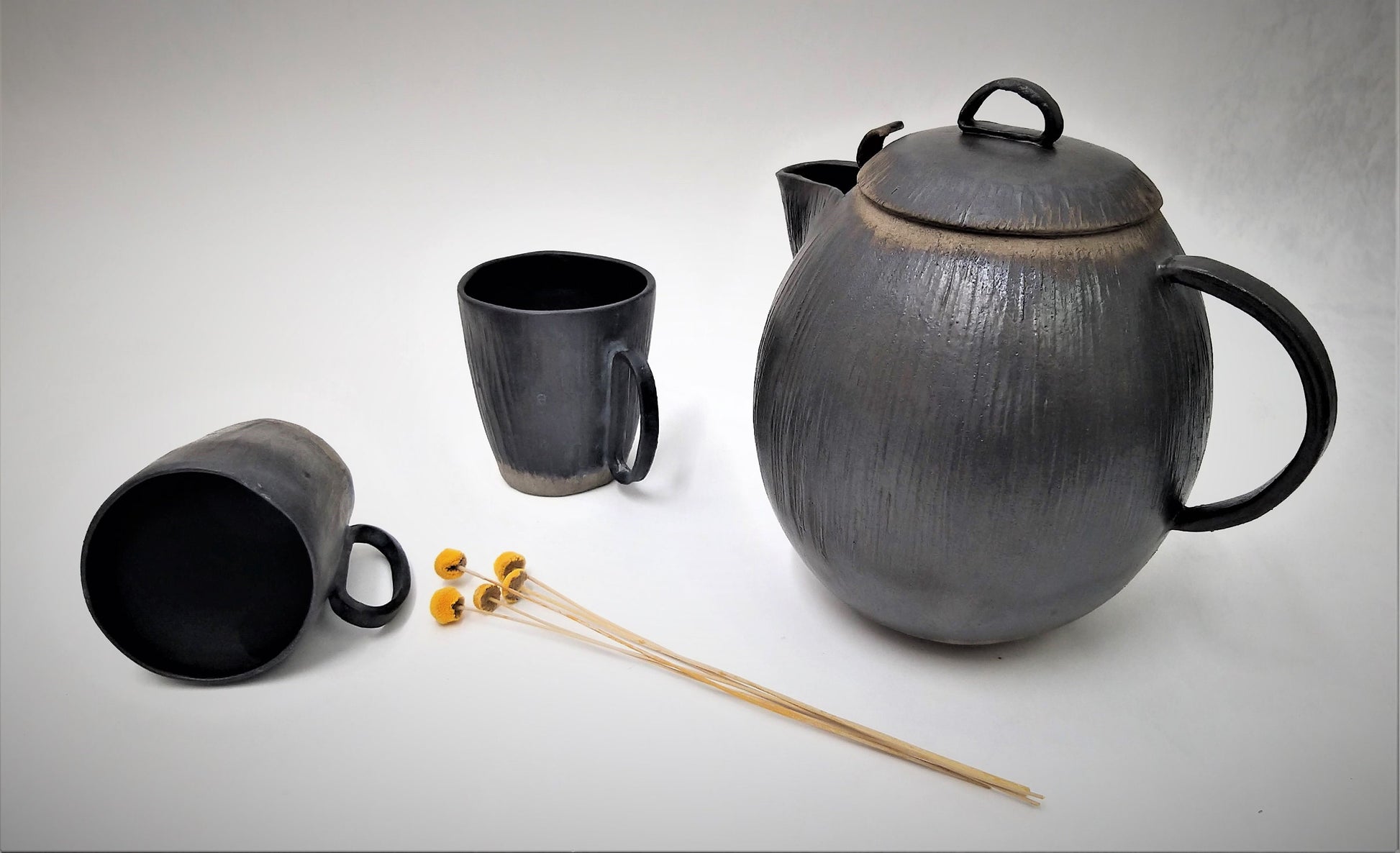 Black Ceramic Mug Set With Black Ceramic Teapot