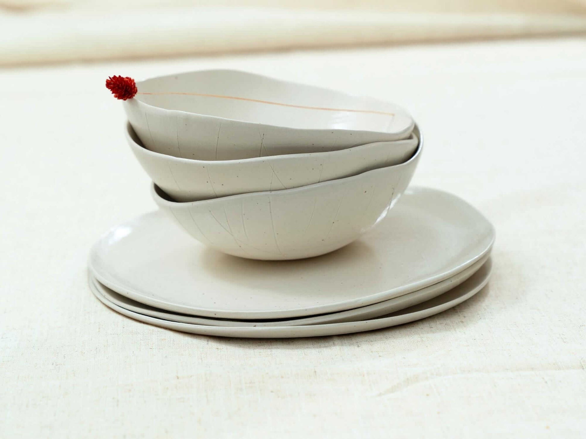 White ceramic dinner set – plate and bowl